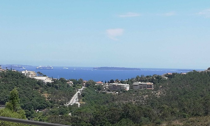 Mandelieu-La-Napoule House | BEAUTIFUL VIEW OF CANNES BAY AND LERINS ISLANDS