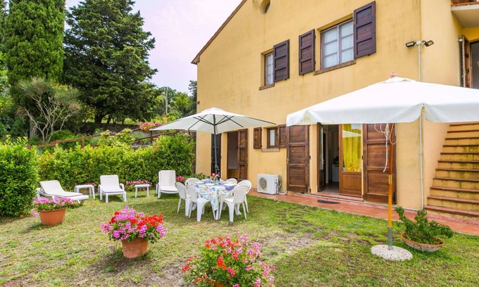 Castellina Marittima Apartment | Beautiful apartment for 17 guests with A/C, WIFI, pool, TV, patio, pets allowed and panoramic view