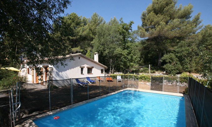 Tourrettes-sur-Loup House | Beautiful Villa 10 people - Swimming pool - Large garden - Very quiet