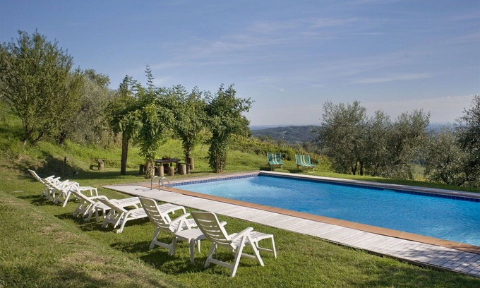 Capannori Villa | Beautiful villa with WIFI, private pool, hot tub, A/C, TV, patio and panoramic view, close to L.