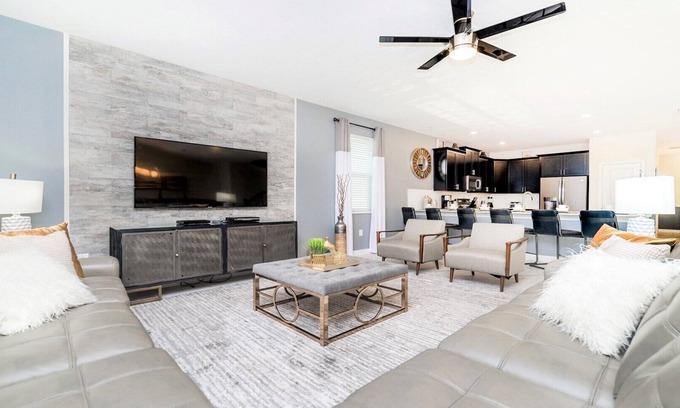 Davenport House | *BEST DEAL* Remarkable 9 BR Pool/SPA/Game, Nearby Disney, No Back Neighbor