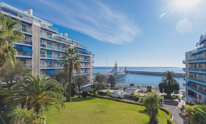 Lazaret Apartment | BLEU RIVAGE AP4006 by RIVIERA HOLIDAY HOMES
