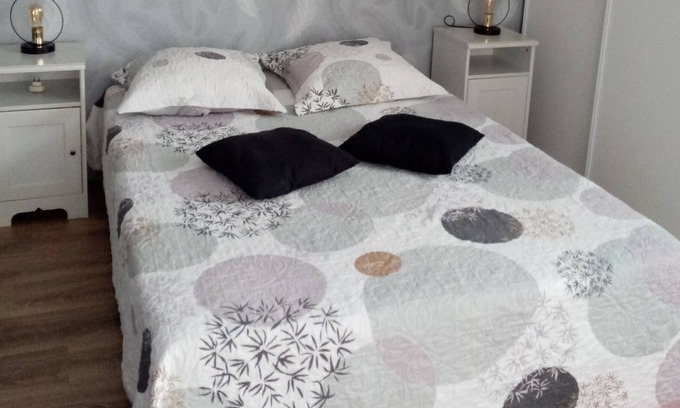 Contes House | blue shutters Homestay rooms with private access