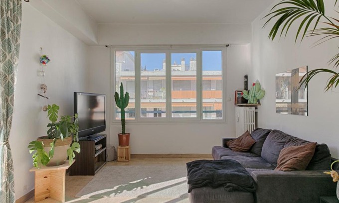 La Madeleine Apartment | Bohemian Apartment Near Promenade des Anglais