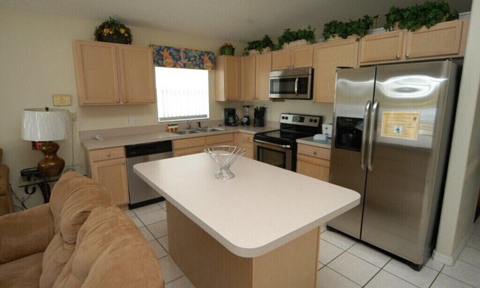 Eagle Pointe South Villa | Budget Getaway - Eagle Pointe - Feature Packed Spacious 3 Beds 2 Baths Villa - 7 Miles To Disney