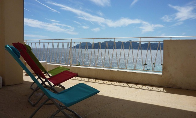 Le Suquet Apartment | CANNES 4persons, sea view and Esterel view, terrace