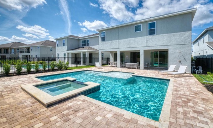 West Kissimmee House | Captivating Home with Games & Themed Rooms near Disney - 7677F