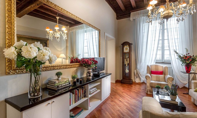 Lucca Historical Center Apartment | Casa Opera