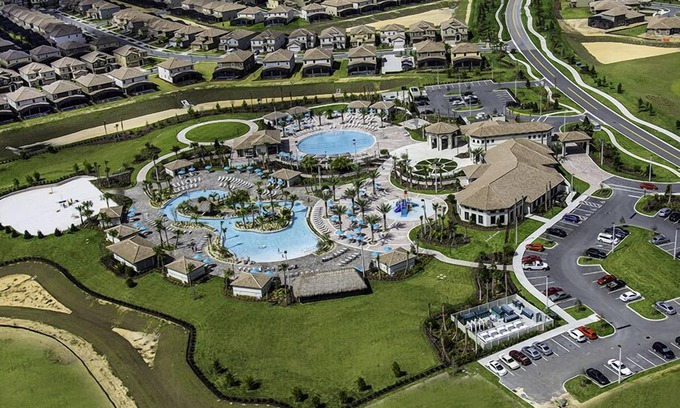Davenport House | ⛱ Champions Gate -5★ Clubhouse - South Facing Pool - Onsite Tiki Bar & Grill ☀