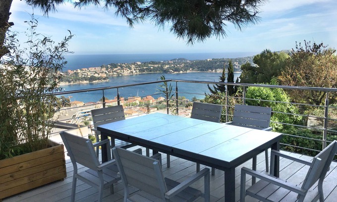 Villefranche-sur-Mer Villa | Character House 3 Bedrooms 3 Bathrooms Sea View, Swimming pool.