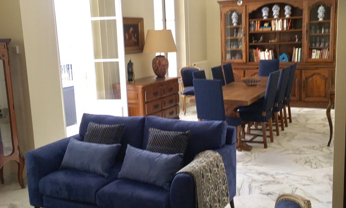 Cannes City Centre Apartment | Charming 3 bedroom apt in a villa in the middle of a garden- Center of Cannes