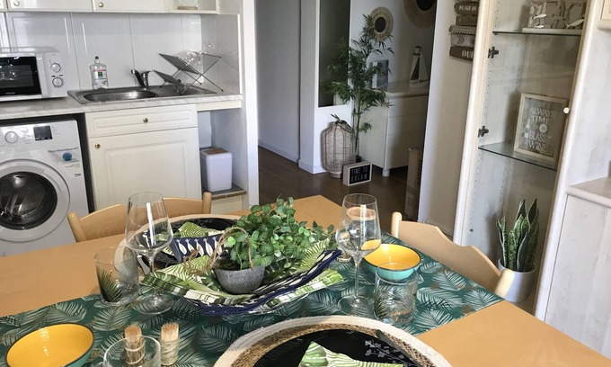 Juan-les-Pins Apartment | Charming apartment in the heart of Juan les Pins