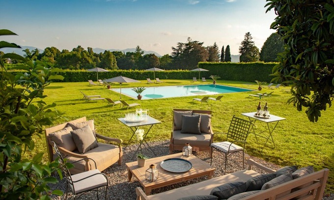 Lucca House | Charming house in Villa with pool.