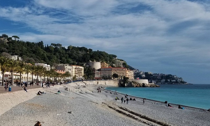Nice City Centre Apartment | Comfort and style, 2 Bdr with A/C & Large Patio Near the Sea