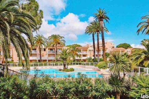 Golfe Juan Apartment | Cosy 1 bed in Golfe Juan - tennis * pool & beach!