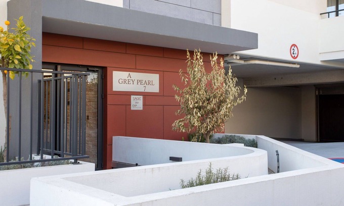 Cros-de-Cagnes Apartment | Cosy apartment for 2 people with WIFI, A/C, TV, terrace and pets allowed
