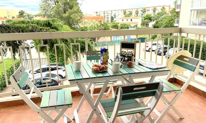 Frejus Plage Apartment | Cozy 1-Bed Apt with Terrace, Parking, Close to Beach & Port - Fréjus