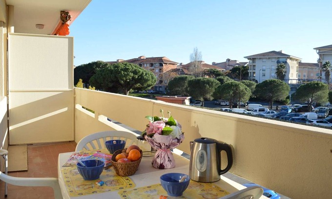 Frejus Plage Apartment | Cozy Studio for 3 in Fréjus, Near Beach, Terrace & Parking
