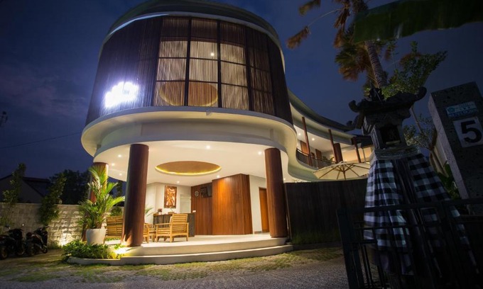 Umalas House | Curve Guest House