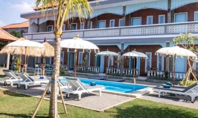 Batu Bolong House | D Anyar Stay and Surf