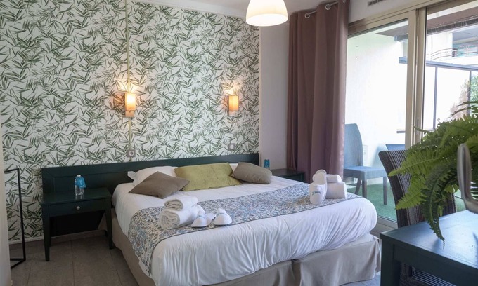 Juan-les-Pins Apartment | Deluxe Terrace 1B - One Bedroom Apartment, Sleeps 4