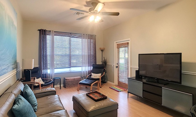 Windsor Palms Condo | Discover magic just 10 mins away! Spacious Ground Floor Condo in Kissimmee