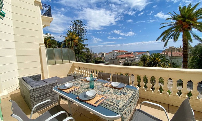 Menton Apartment | Elegant Appartement with Spacious Terrace at Garavan Palace