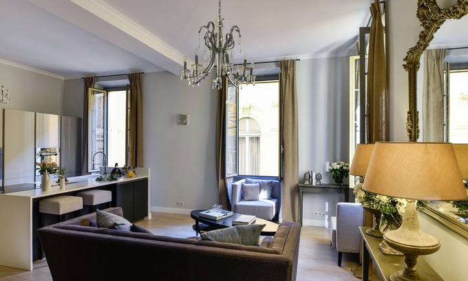Old Town Apartment | Exceptional - Heart of the Old Town & 2mn from sea - Fully air-conditioned