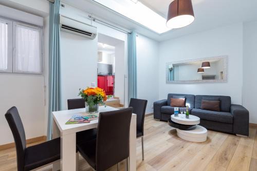 Le Suquet Apartment | Florella Clemenceau Apartment