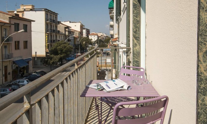 Viareggio Apartment | Foscolo 3, 100m from the beach