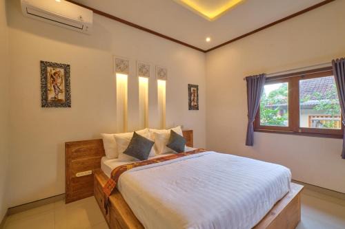 Sambahan House | Gusti Koko Homestay - Minimalist Room