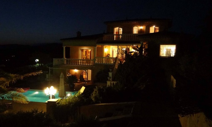 Frejus Villa | Hillsides in Frejus/St. Raphael, French Riviera (St. Tropez/Cannes)