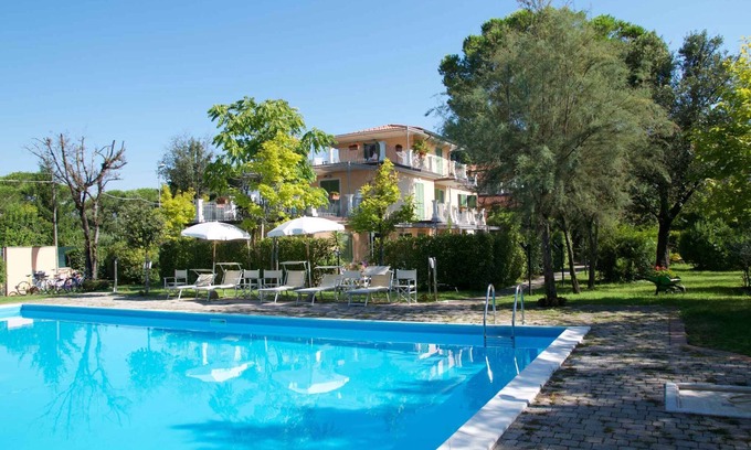 Poveromo Apartment | Holiday apartment mit Klimaanlage und Außenpool