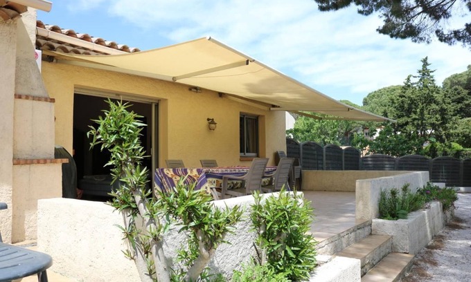 Les Issambres House | Holiday house Ste Maxime for 1 - 6 persons with 3 bedrooms - Holiday house