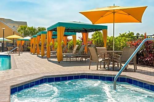 Florida Center Hotel | Homewood Suites by Hilton Orlando-Nearest to Universal Studios