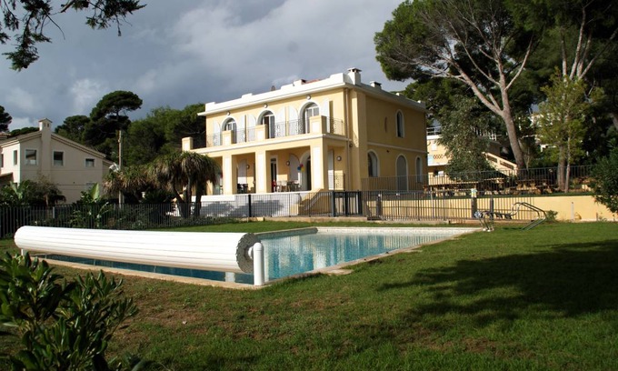 Cap-d'Antibes Hostel | Hostel ∙ 8 guests