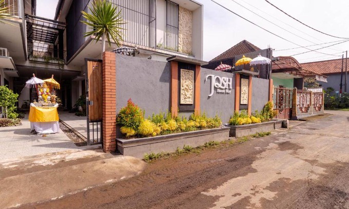 Tukad Mungga Hostel | Hostel ∙ 8 guests