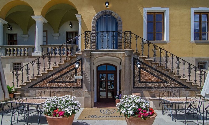 San Lorenzo a Vaccoli Hotel | Hotel Villa Cheli