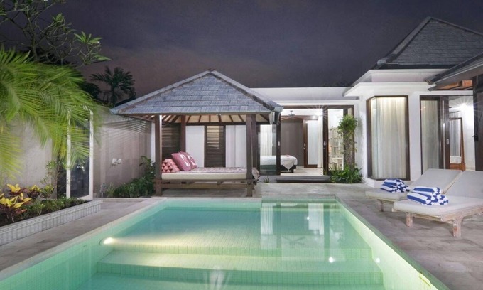 Sanur Kauh Villa | Villa Hibiscus Luxury 4 Bed - 250 meters from beautiful Sanur Beach