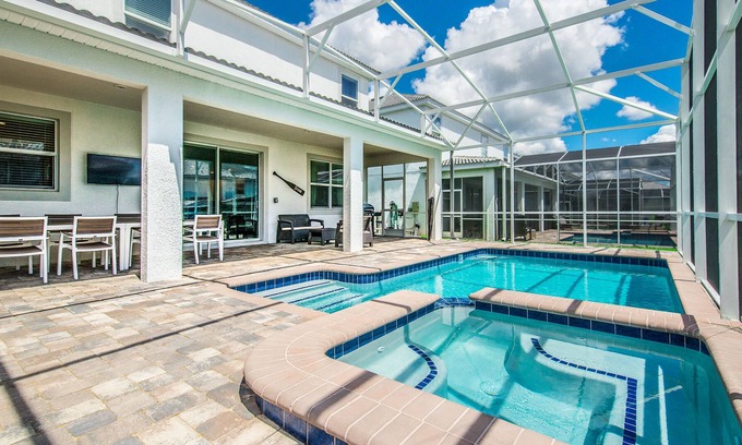 Davenport House | INCREDIBLE HOME! Private Pool & Spa + Game Room!