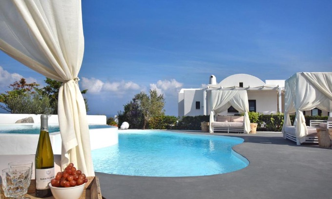 Fira Villa | Irene's Villa