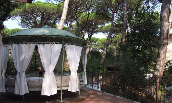 Marina di Castagneto Carducci Apartment | Lovely apartment for 8 guests with WIFI, TV and patio
