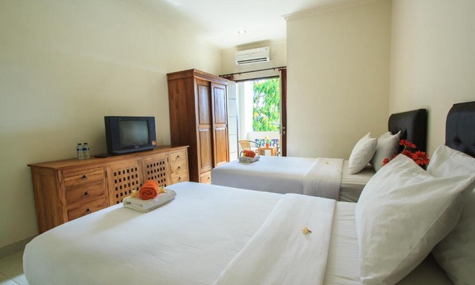 Tuban House | Ivanka Airport Inn