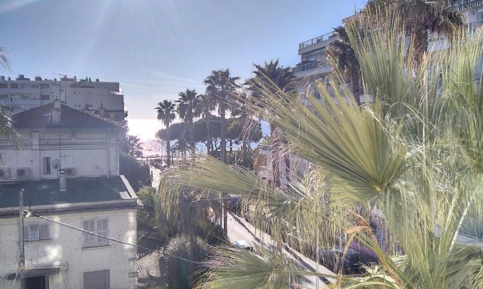 Juan-les-Pins Apartment | JLP 322