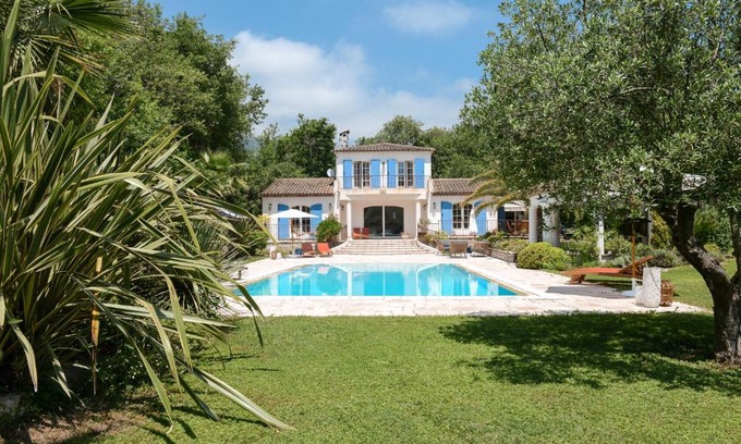 Tourrettes-sur-Loup Bed & Breakfast | La Parenthèse de Marie