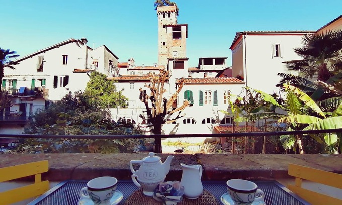Lucca Historical Center Apartment | LE MELODIE DI LUCCA in the historic centre, parking, terrace, WiFi