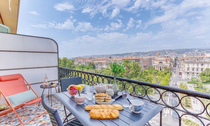 Old Town Apartment | LE PAIROLIERE AP4461 by Riviera Holiday Homes