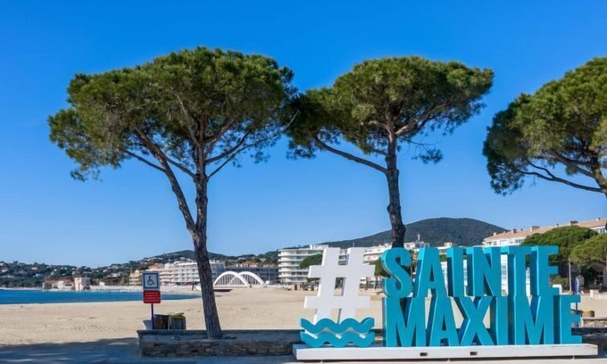 Sainte-Maxime City Centre Apartment | Le Palais de la Mer by Interhome