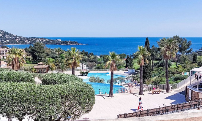 Cap Esterel Apartment | Le Village (E1 208) by Interhome