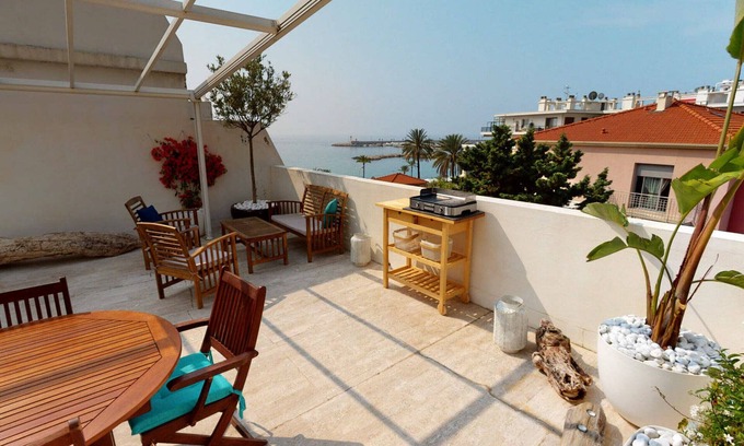 Menton Apartment | Lovely 3-room apt with AC, large terrace and parking